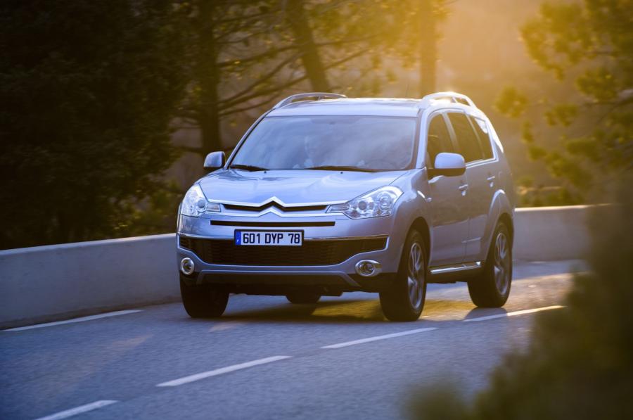  Citroen C-Crosser 2008 года  (фото 34 из 144)